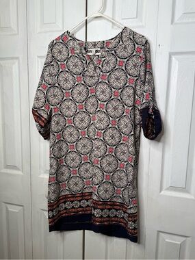 Freeway Navy/Coral Medallion Rose Roll-Tab Sleeve Shift Dress, Size L